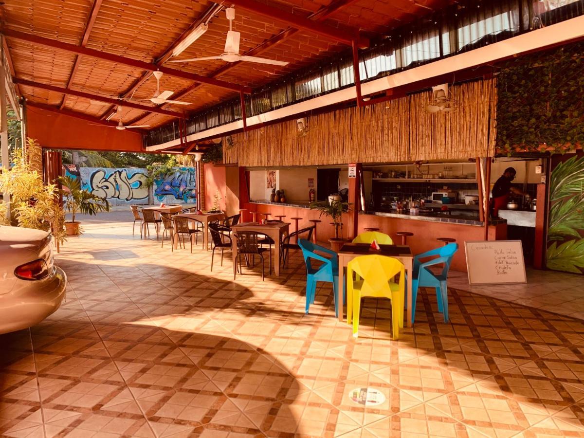 Hotel Cabinas Jacomar Ngoại thất bức ảnh