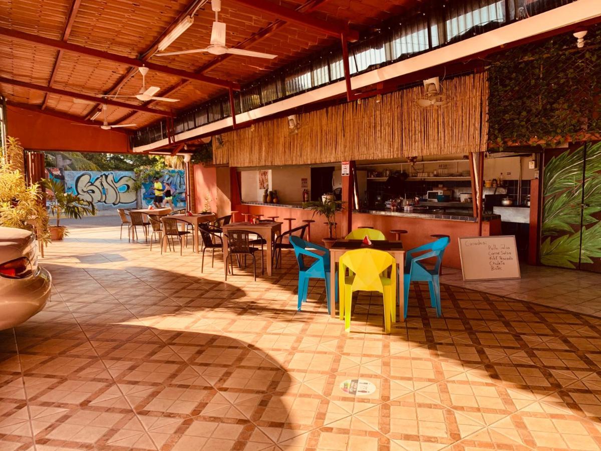 Hotel Cabinas Jacomar Ngoại thất bức ảnh